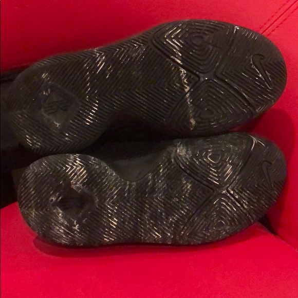 Kyrie Irving Basketball Tennis - Picture 4 of 4